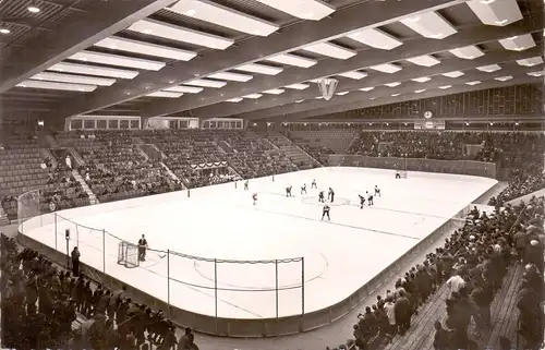 SPORT - EISHOCKEY, Spielszene Olympia Eisstadion Garmisch Partenkirchen