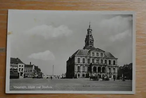 NL - LIMBURG - MAASTRICHT, Markt met Stadhuis 1942