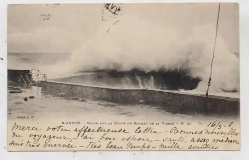 F 64200 BIARITZ, Vague sur la digue  du Rocher de la Vierge, 1905