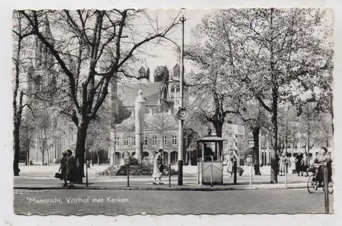 LIMBURG - MAASTRICHT, Vrijthof met Kerken, 195...