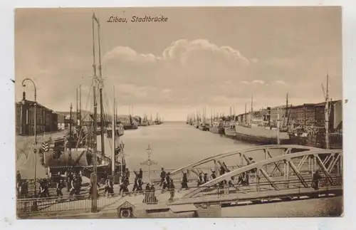 LATVIJA / LETTLAND - LIBAU / LIEPAJA,  Stadtbrücke, Hafen, Militäreinheit auf der Brücke, ca. 1910, Verlag Liebermann