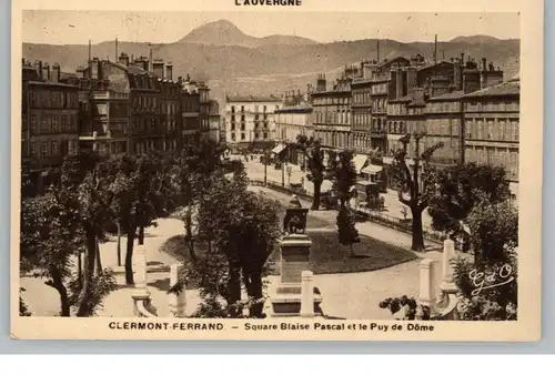 F 63000 CLERMONT - FERRAND, Square Blaise Pascal et le Puy de Dome