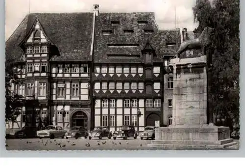 3300 BRAUNSCHWEIG, Gildehaus am Burgplatz, VW-Käfer, AUTO-UNION, MERCEDES-BENZ, OPEL