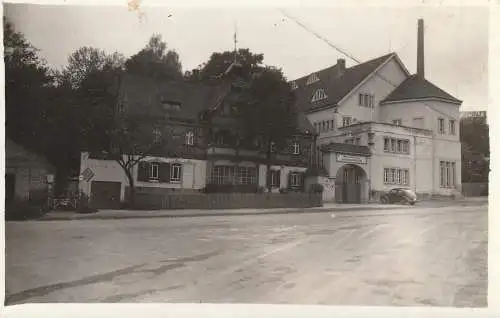 0-8000 DRESDEN - KLOTZSCHE, Werkluftschutz Landesschule, Photo-AK