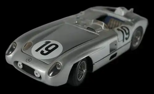 Paul's Model Art Mercedes-Benz 300 SLR Le Mans 1955 Metallmodell (7966)