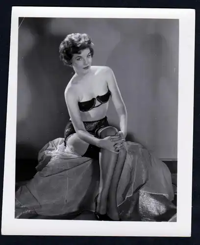 Unterwäsche lingerie Erotik nude vintage Dessous pin up Foto photo short hair