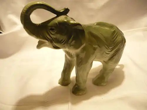 Porcellanfigur Elefant - Löwenmarke  (226)  Preiss reduziert