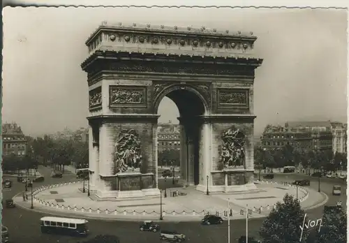 Paris v. 1940 Triomphe (AK3045)