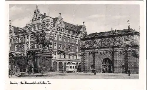 Danzig - Am Heumarkt mit hohem Tor  v. 1942  (AK45599)