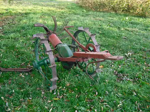 Div. museale landwirtschaftliche Arbeitsgeräte