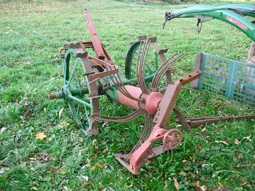 Div. museale landwirtschaftliche Arbeitsgeräte