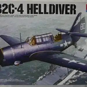 Academy SB2C-4 Helldiver-1:72-12406-Bauteile versiegelt-Modellflieger-OVP 0251