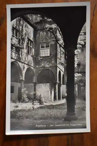 Ak Augsburg Der Damenhof im Fuggerhaus, um 1940 nicht gelaufen