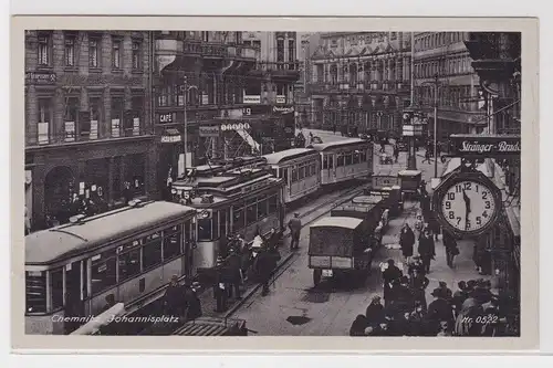 33141 AK Chemnitz - Johannisplatz bei vollem Betrieb mit Geschäften, Café