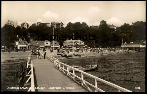 ALTE POSTKARTE OSTSEEBAD SASSNITZ SEEBRÜCKE UND STRAND INSEL RÜGEN beach plage Ansichtskarte AK postcard cpa