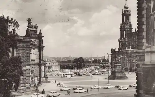 ÄLTERE POSTKARTE DRESDEN AM THEATER-PLATZ Theaterplatz Trabant Wartburg Lada Auto Bus Busse  cpa postcard Ansichtskarte