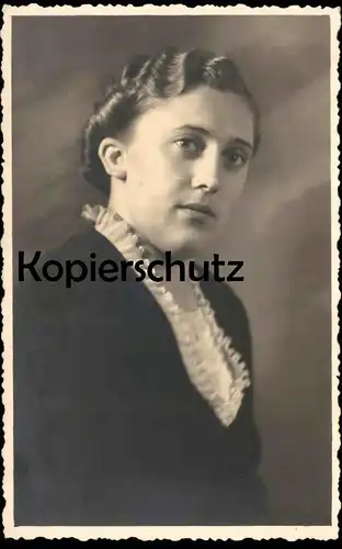 ALTE FOTO POSTKARTE UNBEKANNTE FRAU SONNTAGSKLEIDUNG DUTT WOMAN FEMME photo Voigtländer cpa postcard