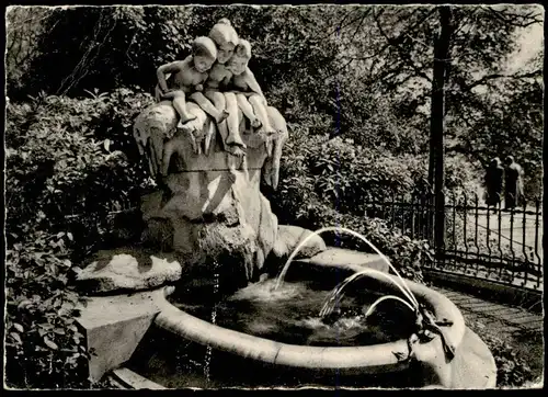 ALTE POSTKARTE DÜSSELDORF MÄRCHENBRUNNEN IM HOFGARTEN Märchen Conte Fairy Tale fountain cpa postcard AK Ansichtskarte