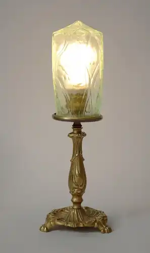 Wunderschöne zierliche Jugendstil Tischleuchte seltenes orig. Glas Messinglampe