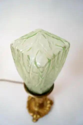 Wunderschöne zierliche Jugendstil Tischleuchte seltenes orig. Glas Messinglampe