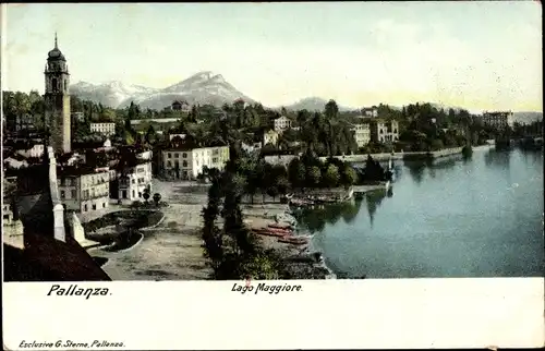 Ak Pallanza Lago Maggiore Piemonte, Teilansicht der Stadt, Gebirge, Kirchturm