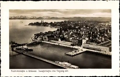 Ak Friedrichshafen am Bodensee, Dampferhafen, Fliegeraufnahme