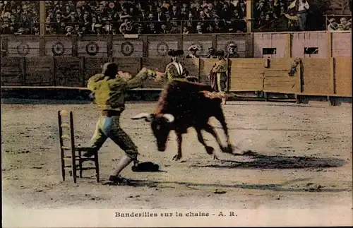 Ak Corrida de Toros, Banderilles sur la chaise, Stierkampf