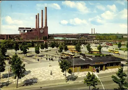 Ak Wolfsburg in Niedersachsen, Bahnhof und VW Werk