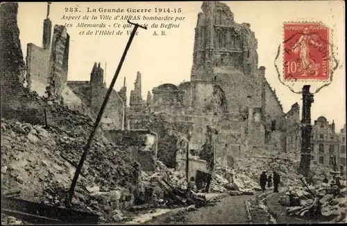 Ak Arras Pas de Calais, Aspect de la Ville bombardee par les Allemands, Ce qui reste du Beffroi