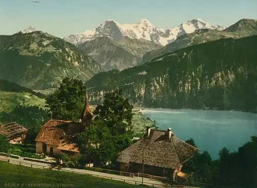 Foto Beatenberg Kanton Bern, Landschaft, Ortsansicht mit Kirche