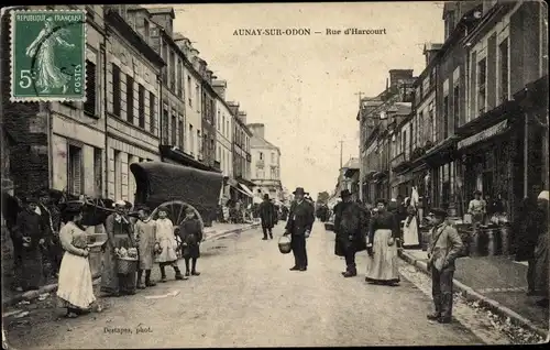 Ak Aunay sur Odon Calvados, Rue d'Harcourt