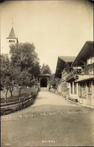 Ak Brienz Kanton Bern, Straßenpartie