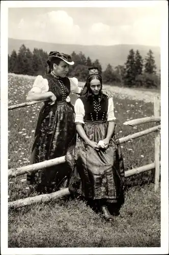 Ak Bäuerinnen aus St. Peter im Schwarzwald, Schwarzwälderinnen in Tracht