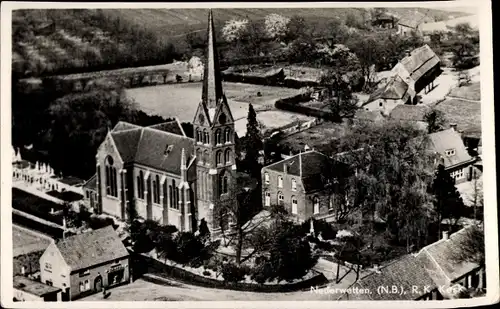 Ak Nederwetten Nuenen Nordbrabant, Kerk v. d. H. Lambertus, Vogelperspektive