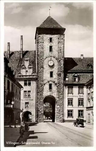 Ak Villingen im Schwarzwald, Oberes Tor, Auto, Gebäude