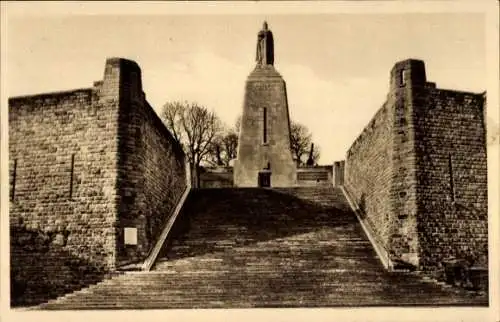 Ak Verdun Meuse, Das Siegesdenkmal