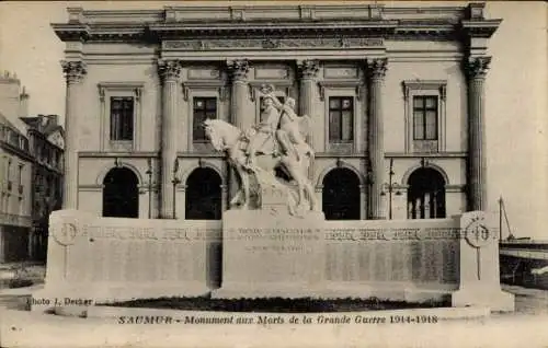 Ak Saumur Maine et Loire, Monument aux Morts de la Grande Guerre