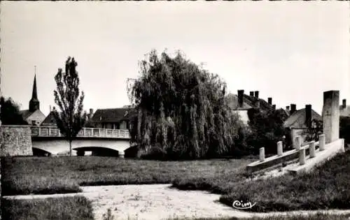 Ak La Ferte Saint Cyr Loir et Cher, Le Pont