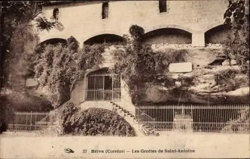 Ak Brive la Gaillarde Corrèze, Les Grottes de Saint Antoine