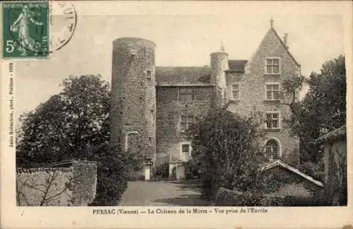 Ak Persac Vienne, Chateau de la Motte, Vue prise de l'Entree