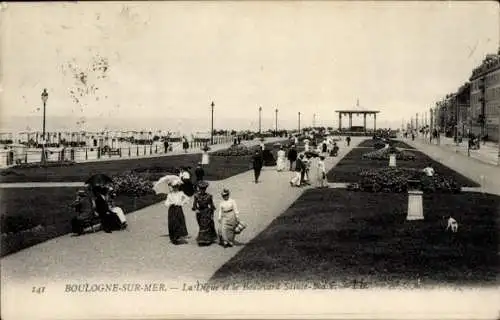 Ak Boulogne sur Mer Pas de Calais, La Digue et le Boulevard Sainte