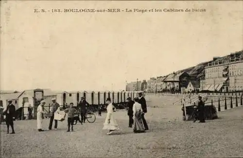 Ak Boulogne sur Mer Pas de Calais, Strand, Badekabinen