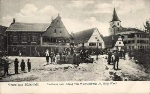 Ak Bittenfeld Waiblingen in Württemberg, Gasthaus zum König von Württemberg, Brunnen, Anwohner