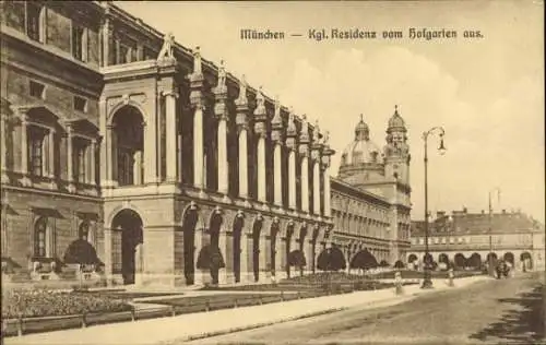 Ak München, Königliche Residenz, Blick vom Hofgarten