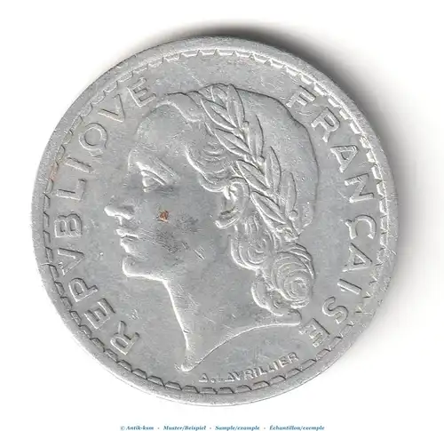 Münze Frankreich , 5 Francs von 1945 , Lavrillier aluminium , Republique Francaise