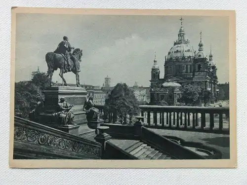 Alte AK Berlin Denkmal Friedrich Wilhelm Dom [aX915]