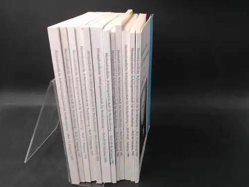 Heimatkundliche Arbeitsgemeinschaft für Nordschleswig (Hg.): Schriften der Heimatkundlichen Arbeitsgemeinschaft für Nordschleswig. Vollständige Sammlung der Hefte 59/1989 bis 73/1998 (12 Hefte insgesamt): Heft 59/1989; Heft 60/1989;...