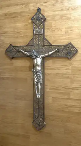 Kreuz mit Herrgott