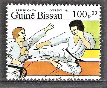 Briefmarke Guinea-Bissau Mi.Nr. 896 o Internationales Jahr der Jugend 1985 / Sport - Karate