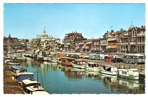 Ansichtskarte Niederlande - Scheveningen / Hafen mit Wohnbooten, Wohnwagen, Oldtimern (2635)